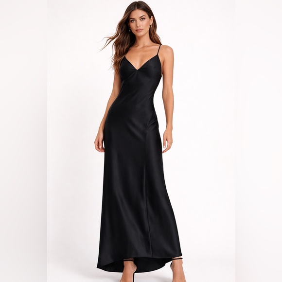 Commense Dresses & Skirts - Commense Black Maxi Dress